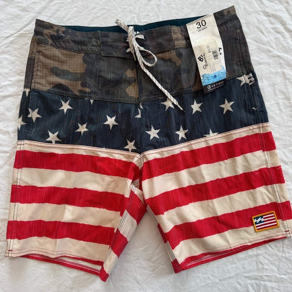 Billabong Men’s Camo & American Flag Boardshorts